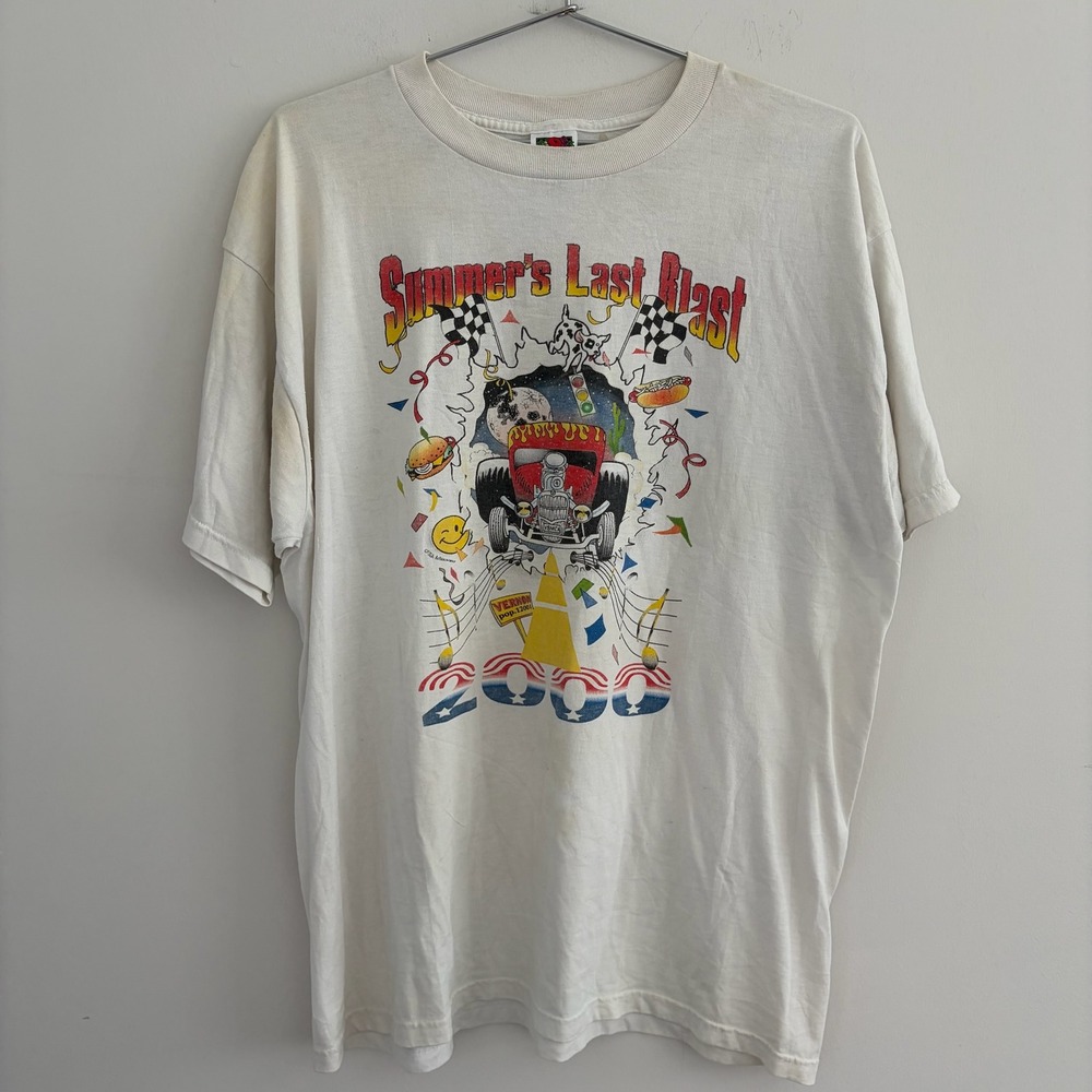Fruit of the Loom Best Summer's Last Blast 2000 Graphic T-Shirt White XL